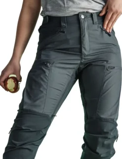 Lundhags Makke High Waist Curved Pant naisten ulkoiluhousut, musta